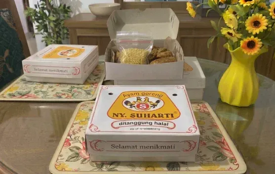 Ayam Goreng Ny. Suharti Surabaya Bertahan di Tengah Tren Ayam Goreng Kekinian