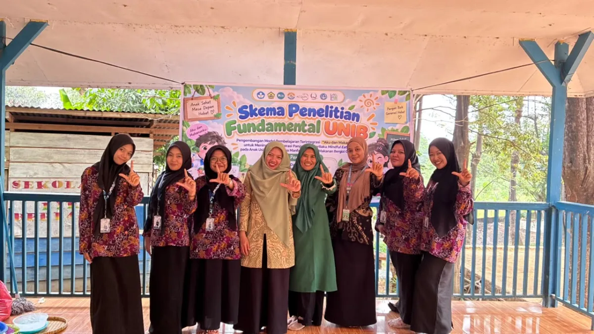 UNIB Edukasi Warga Kampung Kelawi Membuat Gummy Candy Sehat, Dorong Gizi Anak dan Peluang Usaha