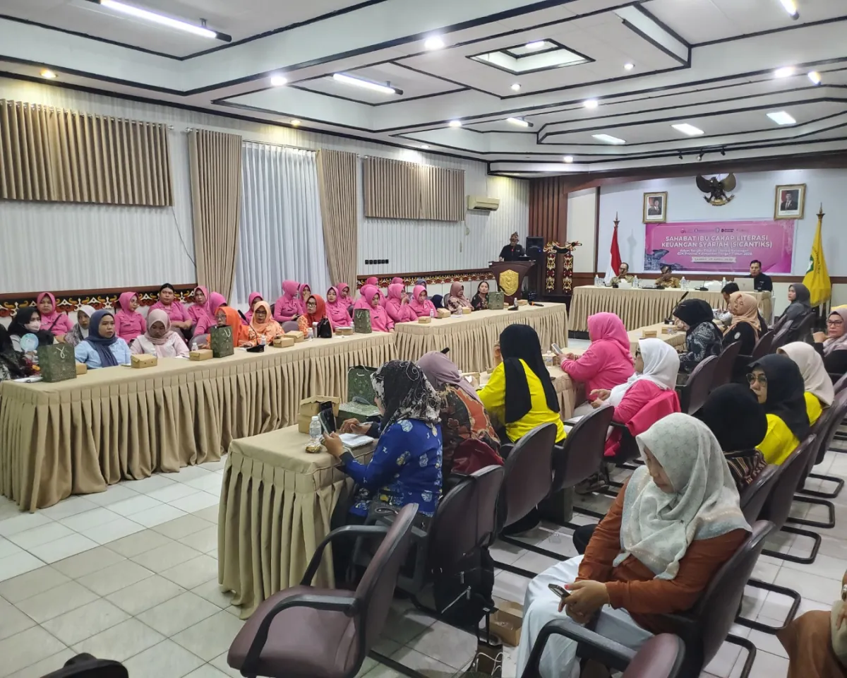 Perempuan di Kotim Dibekali Literasi Keuangan untuk Cegah Penipuan Digital dan Investasi Ilegal