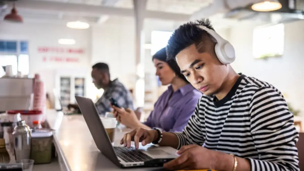 Musik Kian Jadi Teman Belajar dan Bekerja bagi Gen Z