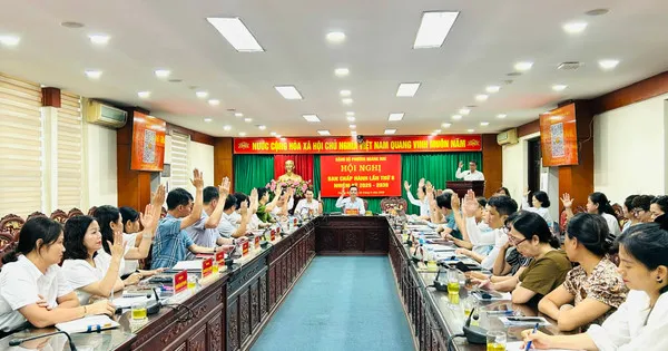 Komite Partai Hoang Mai Sahkan Sejumlah Agenda Sosial-Ekonomi, Termasuk Rencana 2026–2030