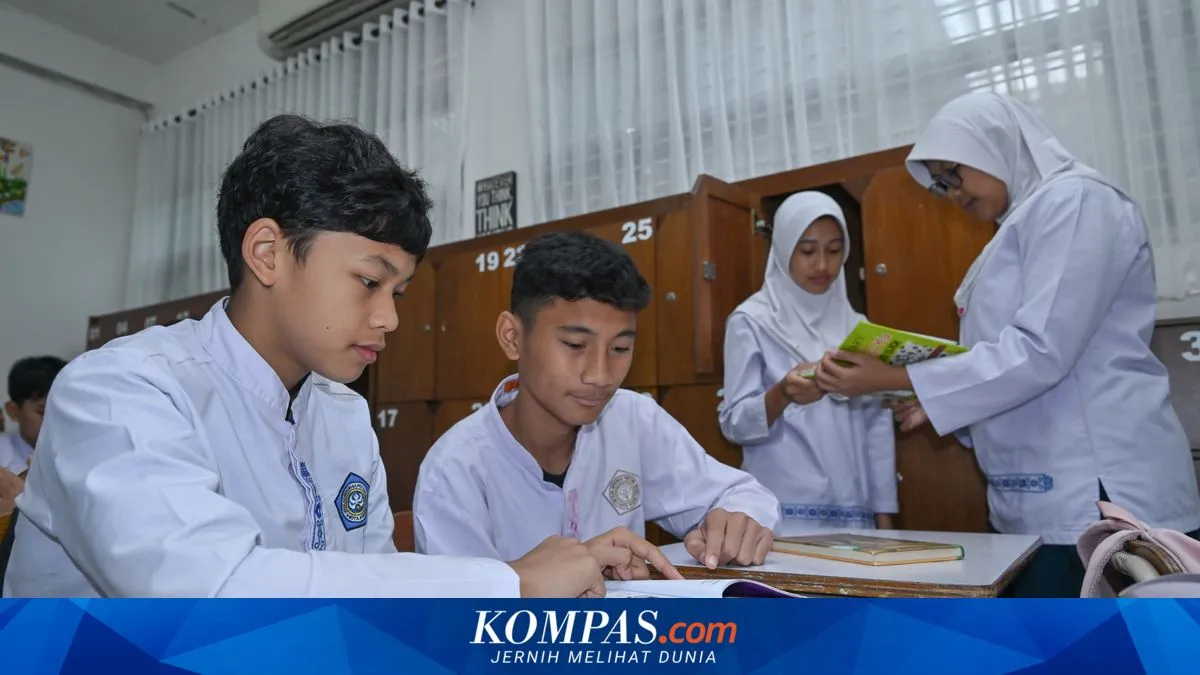 Pemkot Surabaya Integrasikan Data Adminduk dengan SPMB Lewat Aplikasi Cek In Warga