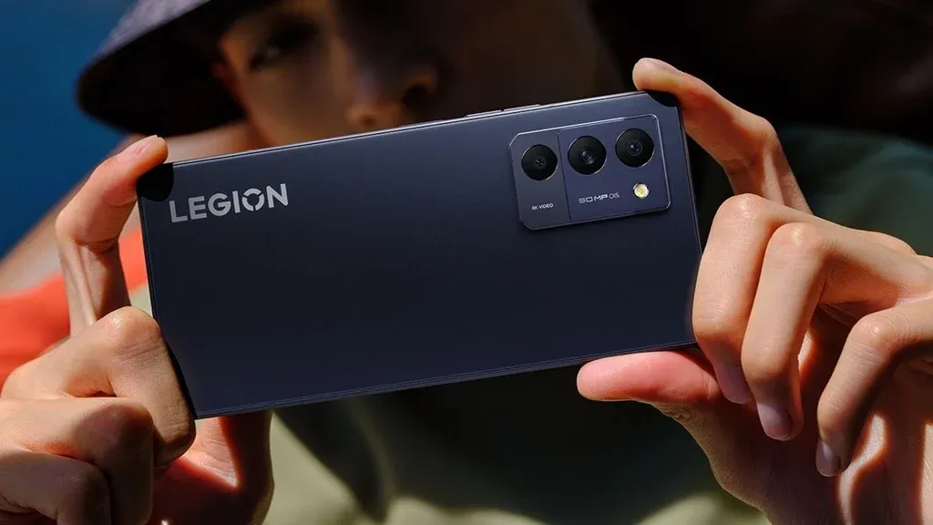 Lenovo Luncurkan Legion Y70, Smartphone Gaming Flagship dengan Baterai Besar dan Layar Terang