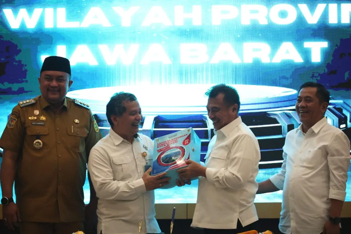 Pemkot Bekasi Serahkan LKPD Unaudited 2025 ke BPK Jabar, Wakil Wali Kota Harap Raih WTP Kembali
