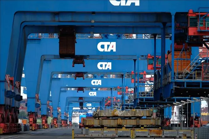 Sorotan Ekonomi Global 1 April 2026: Recall Stellantis, PMI Zona Euro, Debat ETS2, dan Pembiayaan Hijau Vietnam