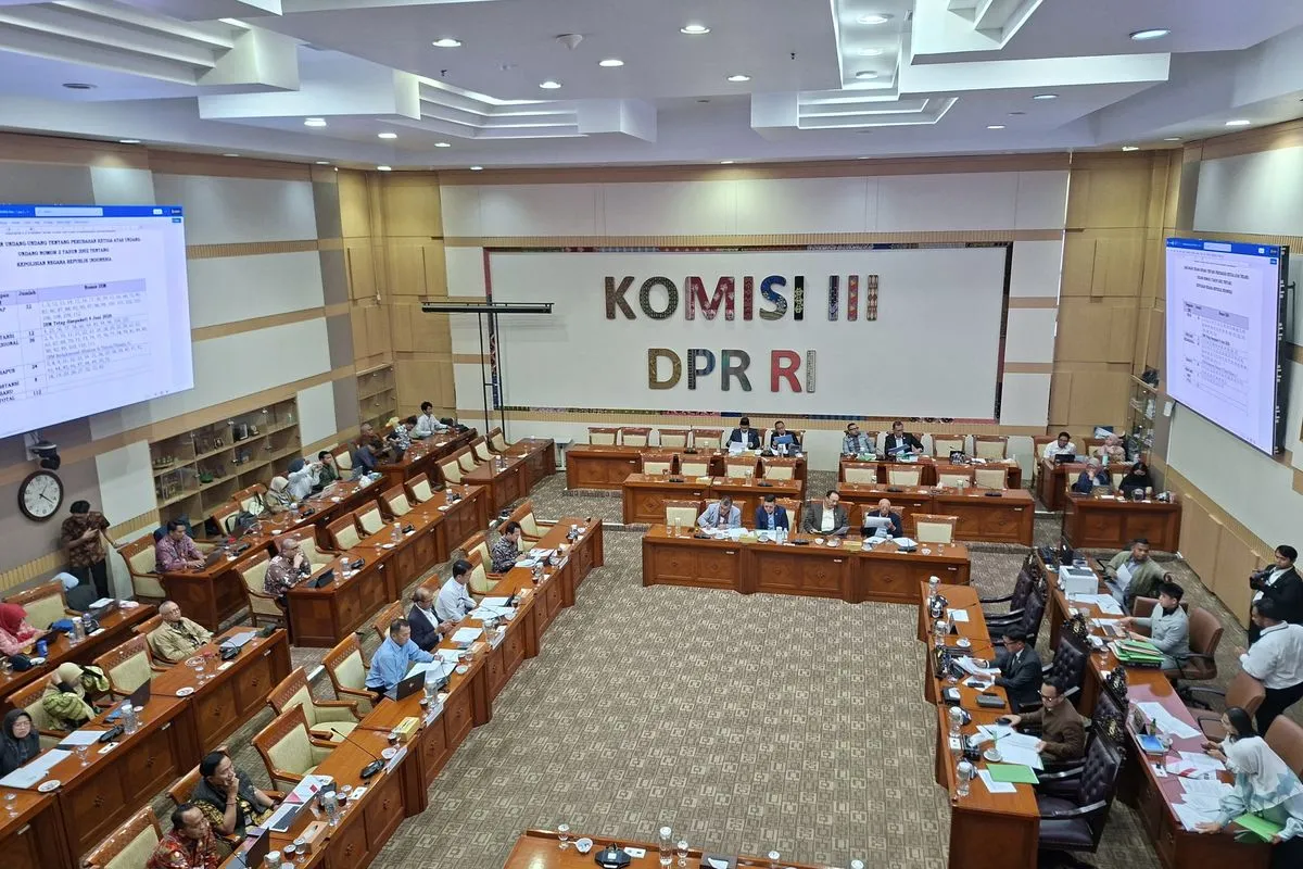 Koalisi Masyarakat Sipil Menolak Rencana Pengesahan Revisi UU Polri dalam Rapat Paripurna DPR