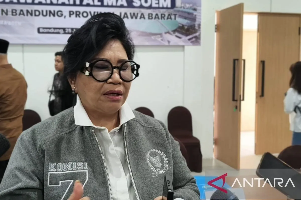 Komisi VII DPR Dorong Transparansi Produk AMDK Bermerek Maklon untuk Perkuat Perlindungan Konsumen