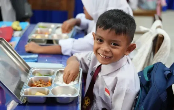 BGN Dorong Guru Jadi Teladan Edukasi Gizi lewat Makan Bersama Siswa dalam Program MBG