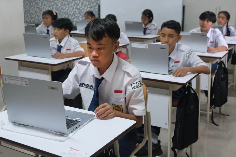 Rupiah Melemah, Harga Gadget Berpotensi Naik; Laptop Dinilai Paling Sensitif