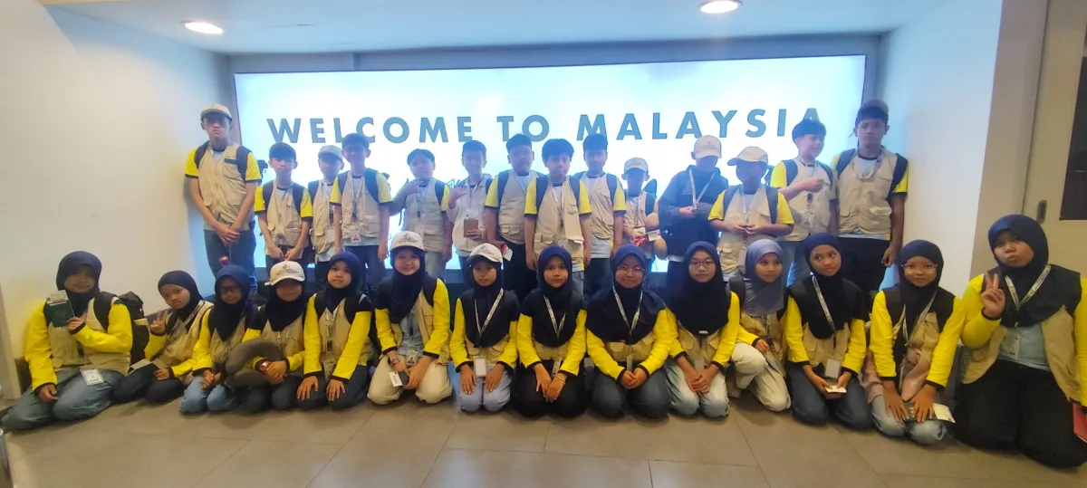 19 Siswa SD 1 Darul Hikam Ikuti Student Attachment Program di Malaysia–Singapura, Latih Kemandirian dan Kenalkan Budaya