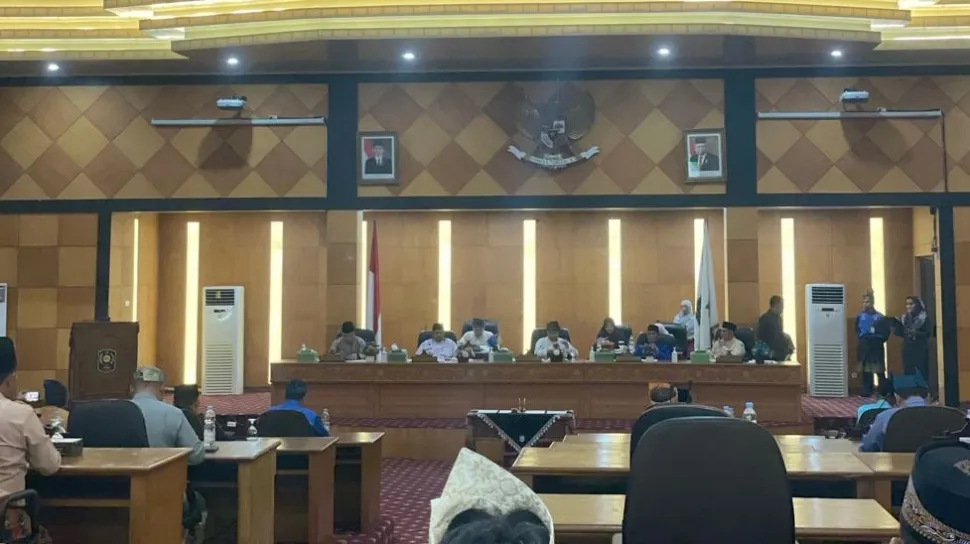 Anggaran TV Kabel dan Internet Pimpinan DPRD Siak Hampir Rp300 Juta, Sekwan: Untuk Dukungan Administrasi