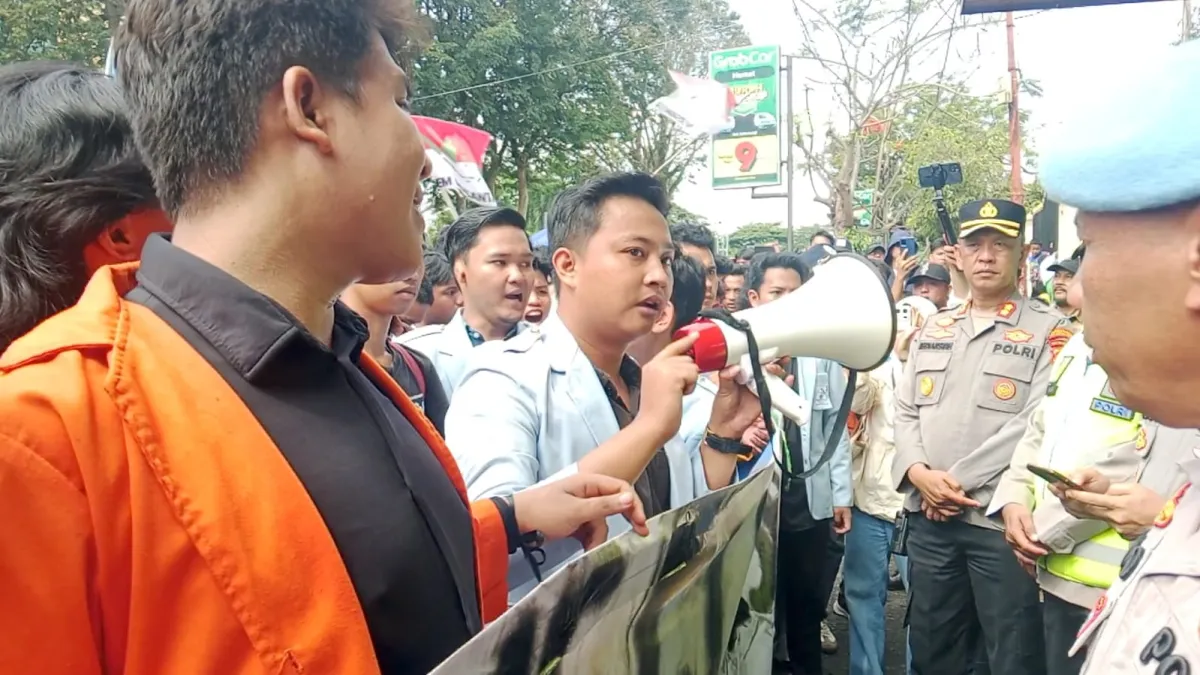 Ratusan Mahasiswa Aksi di DPRD Sumsel, Minta Evaluasi Program MBG dan Soroti Transparansi Dana