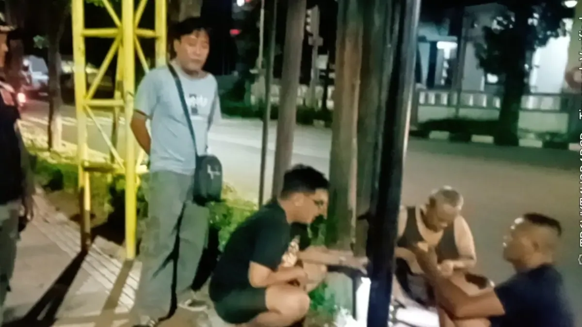 Satpol PP Tuban Tertibkan Bertahap Ribuan Tiang Fiber Optic yang Belum Berizin