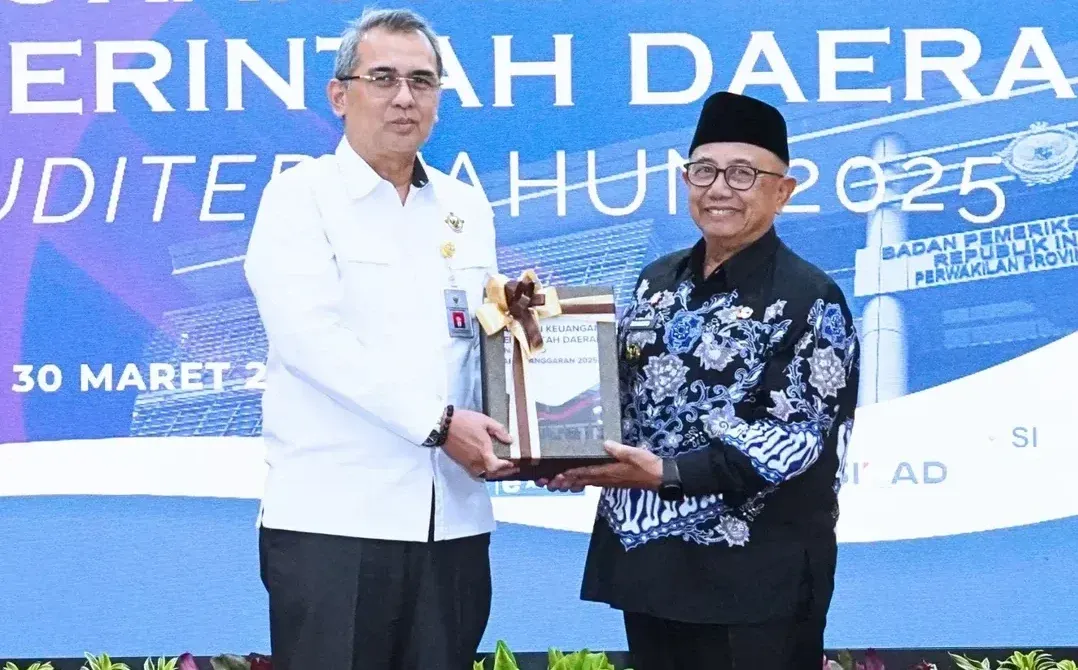 Bupati Blitar Serahkan LKPD 2025 di BPK Jatim, Tekankan Transparansi dan Akuntabilitas Keuangan Daerah