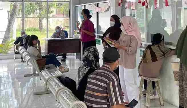 Mahasiswa Gizi UINSU Beri Edukasi “Isi Piringku” untuk Pasien TB Paru di RS Khusus Paru Sumut