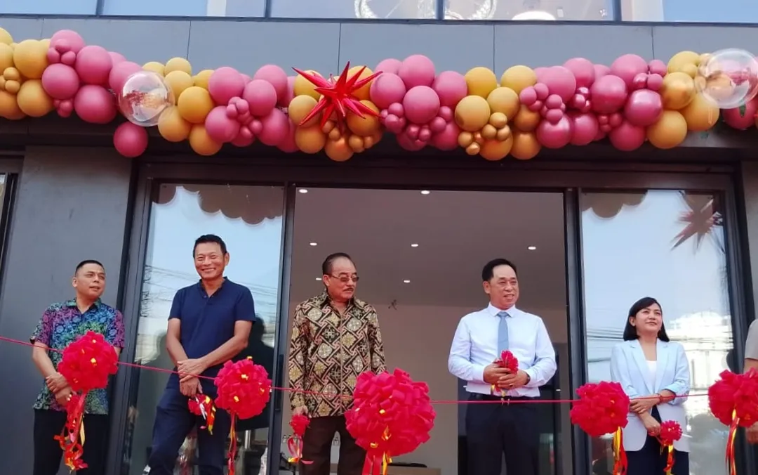 Anggota DPR Resmikan Outlet Baru Sanwa Group di Tangerang, Soroti Kolaborasi Swasta dan Inovasi Ramah Lingkungan