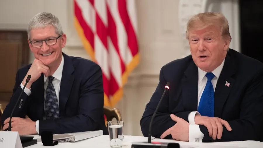 Tim Cook Fokus Menjaga Relasi AS–China demi Kelancaran Rantai Pasok Apple