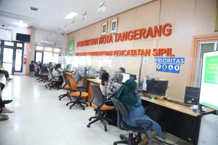 Disdukcapil Kota Tangerang Tegaskan Layanan Adminduk Gratis, Warga Diminta Manfaatkan Aplikasi Sobat Dukcapil