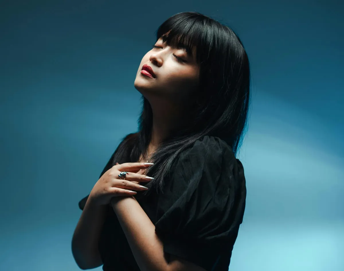 Laras Gartiana Rilis Single Pop Ballad “Cuma Aku yang Rasa” tentang Hubungan Tanpa Kepastian