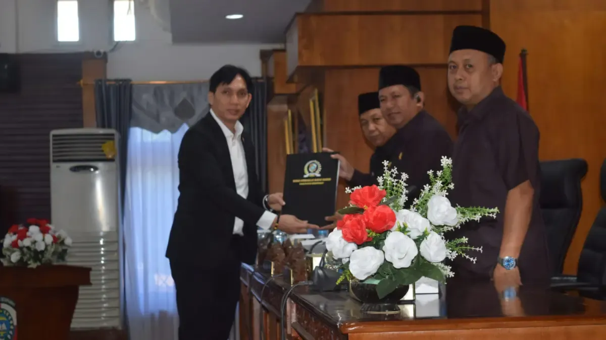 Fraksi PDIP DPRD Mempawah Soroti Transparansi Evaluasi dan Pertanggungjawaban APBD 2025