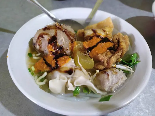 Bakso Cak To Tawarkan Beragam Varian Bakso dengan Harga Terjangkau di Surabaya