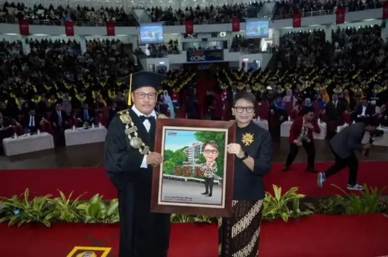 Retno Marsudi Soroti Krisis Air Global saat Wisuda UMM, Mandat UNESCO Chair Diharap Dorong Inovasi Terjangkau