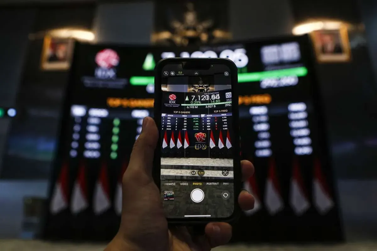 IHSG Turun Tipis ke 7.091,67, Asing Catat Net Sell Rp 686,13 Miliar; Sektor Keuangan Tertekan