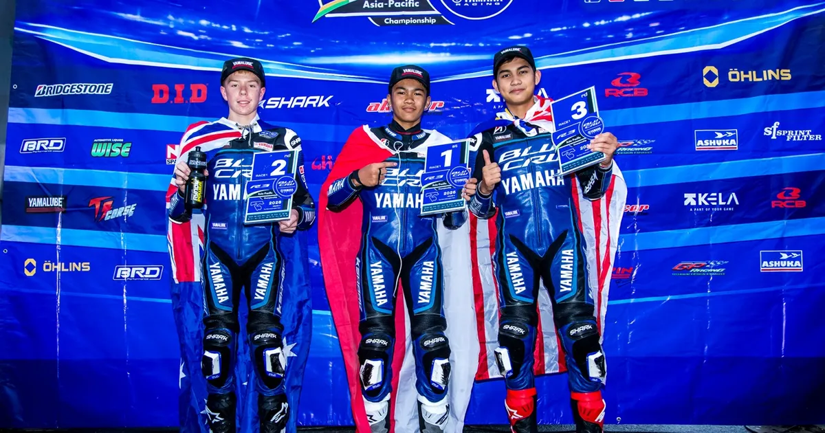 Pembalap 13 Tahun Indonesia Sabian Fathul Ilmi Menang di Race 1 Yamaha R3 BLU CRU Asia-Pasifik 2026