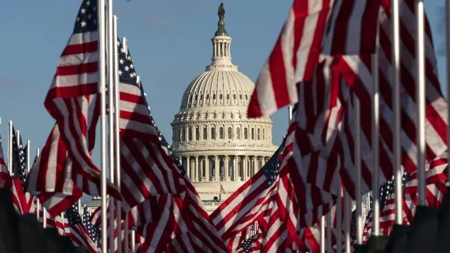 Ketika Yesus Masuk Panggung Pemilu Amerika: Celah Baru Demokrat di Basis Kristen yang Mulai Goyah