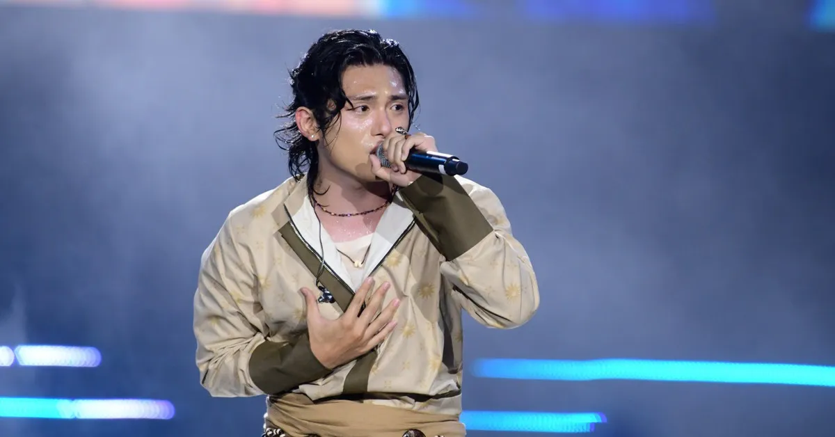 GREY D Perkenalkan Lagu Baru "toidaidot" di E-Concert, Resmi Rilis di Platform Digital Malam Itu