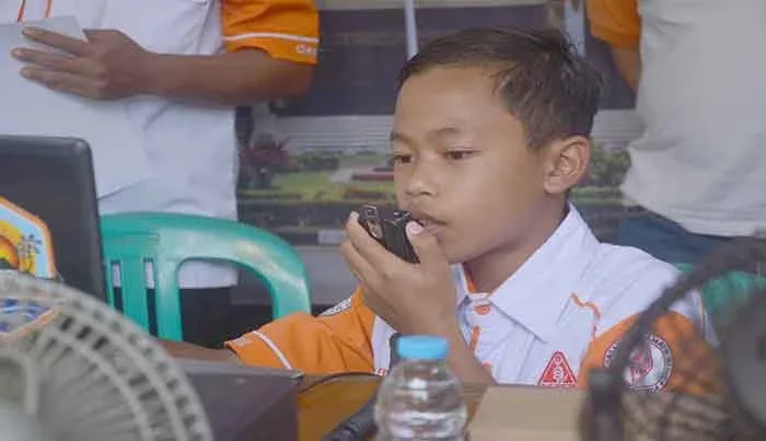 Di Tengah Dominasi Gadget, Anak-anak Mulai Menekuni Handy Talky lewat Radio Amatir
