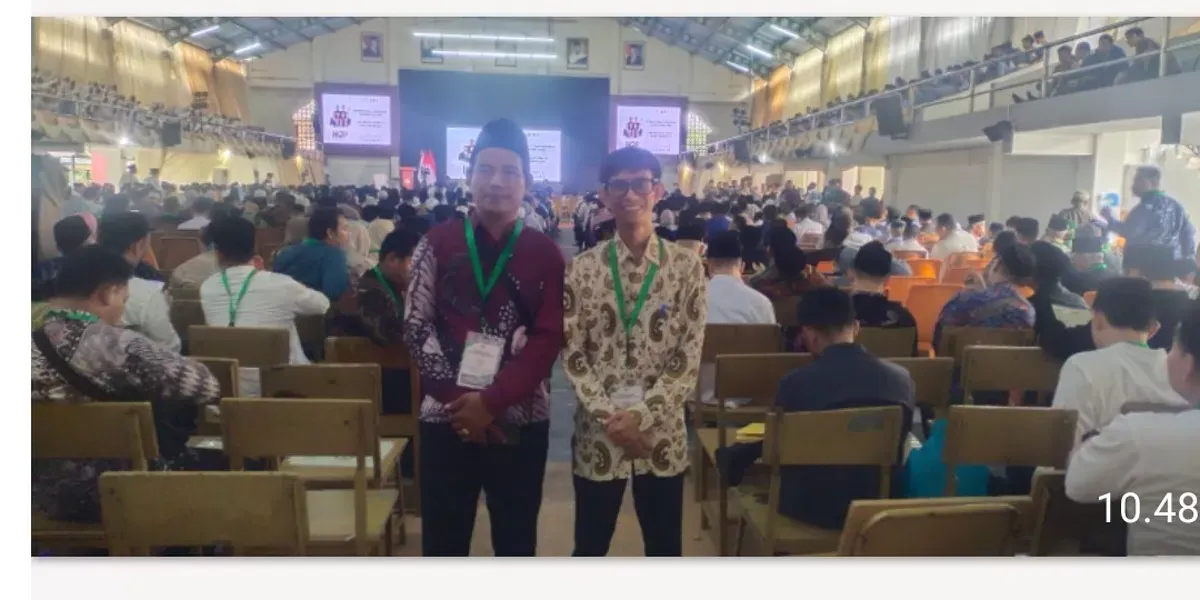 Menteri ATR/BPN Serahkan Sertifikat Tanah Wakaf untuk Yayasan Pendidikan As-Salam Tenjo