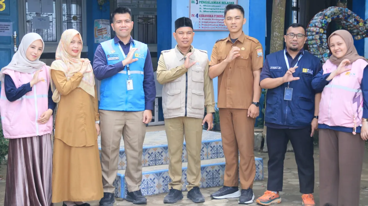 PLN Icon Plus Gelar “ICONNET Goes To School” di SD Negeri 175 Palembang, Edukasi Internet Bijak