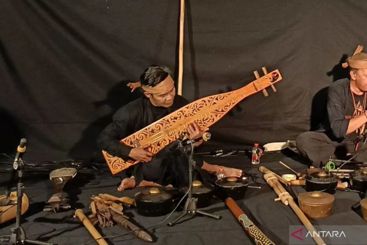 Kaltim Dorong Pelestarian Sampe Dayak Lewat Penguatan Ekosistem Budaya