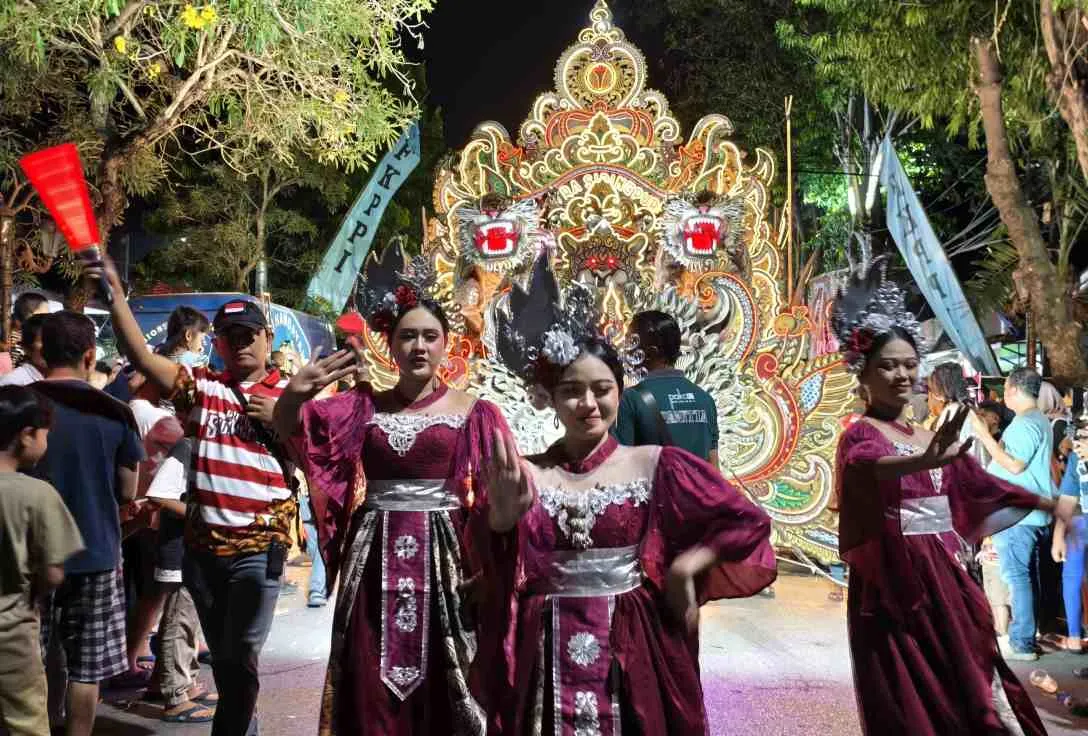 Tujuh Grup Musik Tongtong Meriahkan Parade Juni Bulan Bung Karno di Sumenep