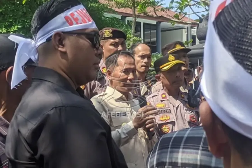 Massa GEMPAR Demo di DPRD Tulungagung, Desak Pengusutan Korupsi hingga Aktifkan GTRA