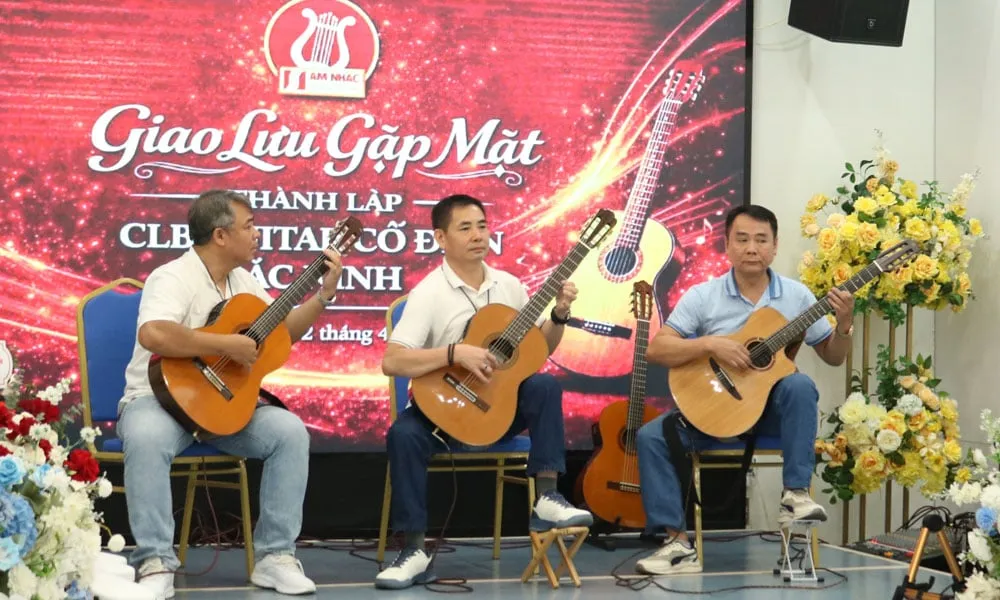 Klub Gitar Klasik Bac Ninh Resmi Hadir, Perkaya Lanskap Musik di Wilayah Quan Ho