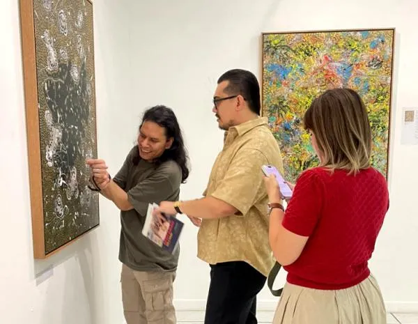 Pameran Tunggal “Seen & Unseen” di Balai Budaya Jakarta Ajak Pengunjung Terlibat dalam Proses Kreatif