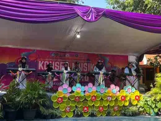 Konser Musik dan Gelar Karya SDN Petompon 2 Semarang Jadi Ajang Latih Percaya Diri Siswa