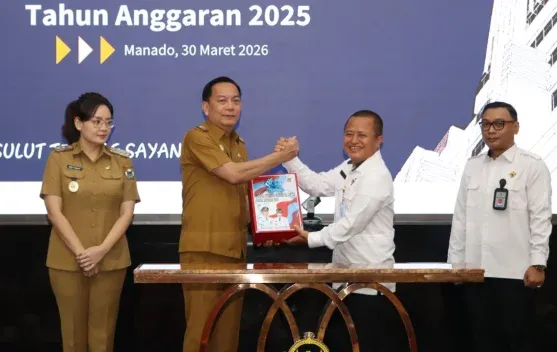 Wali Kota dan Wakil Wali Kota Tomohon Serahkan Laporan Keuangan Unaudited TA 2025 ke BPK Sulut