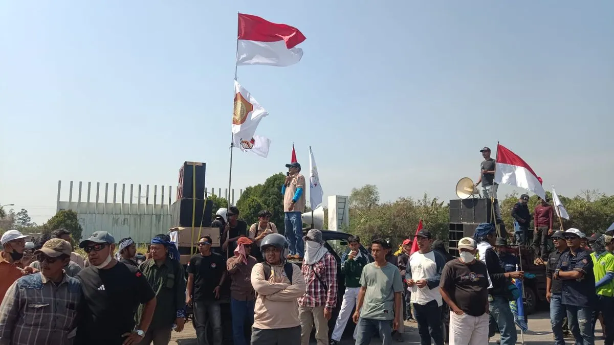Warga Bojonegara–Puloampel Kembali Demo, Desak Percepatan Pelebaran Jalan Serdang–Bojonegara–Merak