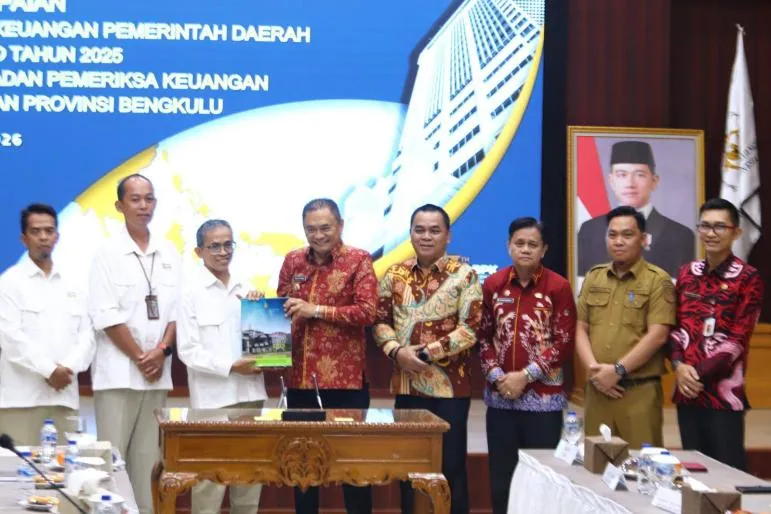 Pemkab Bengkulu Tengah Serahkan LKPD 2025 ke BPK Perwakilan Bengkulu