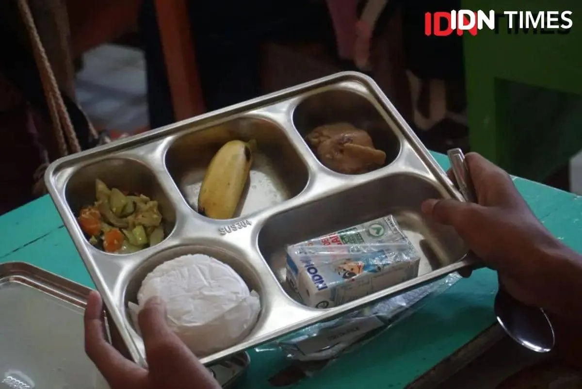 Pemerintah Pangkas Penyaluran MBG Jadi Lima Hari Sekolah, Isu Pembagian Dua Kali Sehari Disebut Hoaks