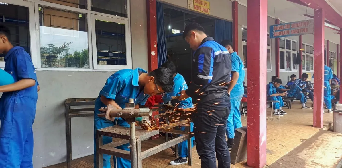 SMK Dituntut Menjawab Ekonomi Hijau, Biru, dan Digital, tetapi Masih Terkendala Industri dan Infrastruktur