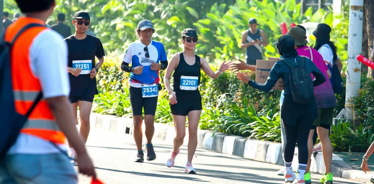 Maraton Jakarta 2026 Jadi Panggung Kritik: Warga Manfaatkan Cheer Signs untuk Suarakan Protes