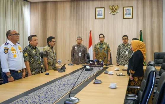 Wali Kota Medan Nyatakan Dukungan pada Transparansi Keuangan Daerah saat Pemeriksaan LKPD 2025