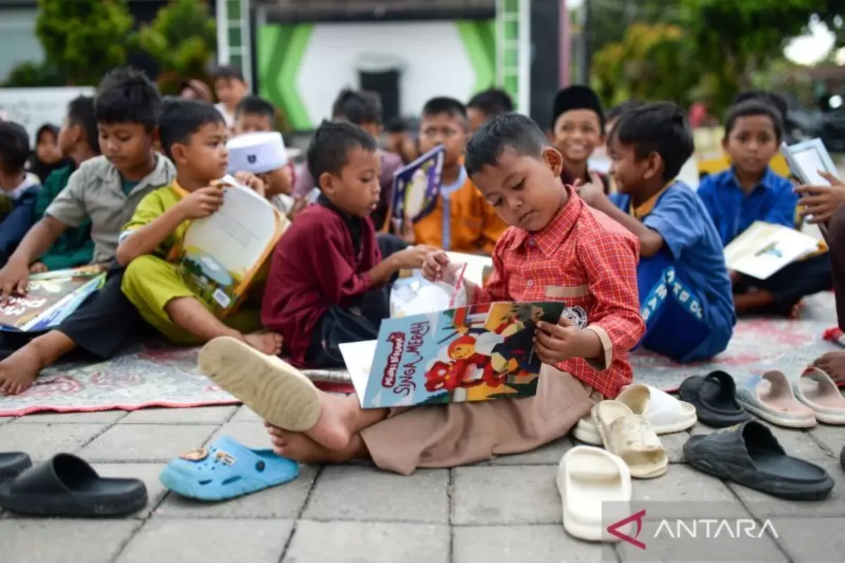 Psikolog: Sudut Baca di Rumah Bisa Bantu Kurangi Ketergantungan Anak pada Gadget