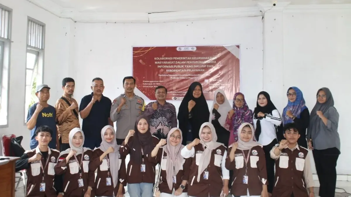 Mahasiswa KKN Universitas Riau dan Kelurahan Kampung Tengah Bahas Media Informasi Publik yang Inklusif