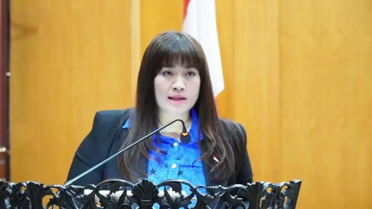Herlina Harsono Njoto Resmi Raih Doktor Psikologi Unair, Angkat Komitmen Afektif Kader Partai