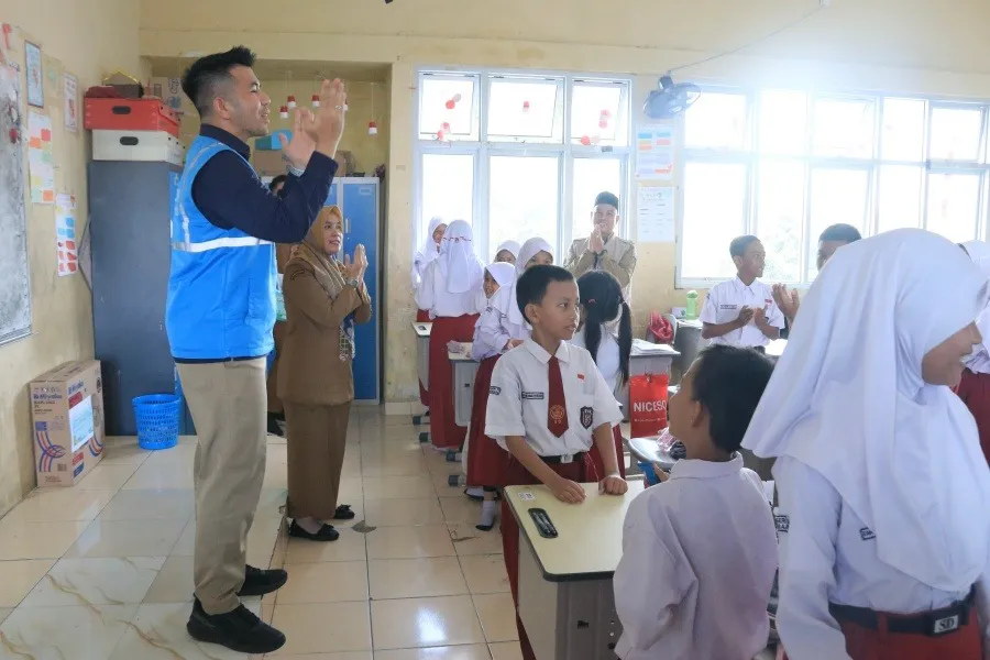 ICONNET Ajak Siswa SD Tingkatkan Literasi Teknologi dan Gunakan Internet Secara Bijak
